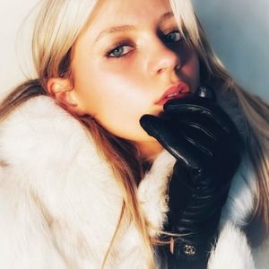 Meet your Posher, Gia